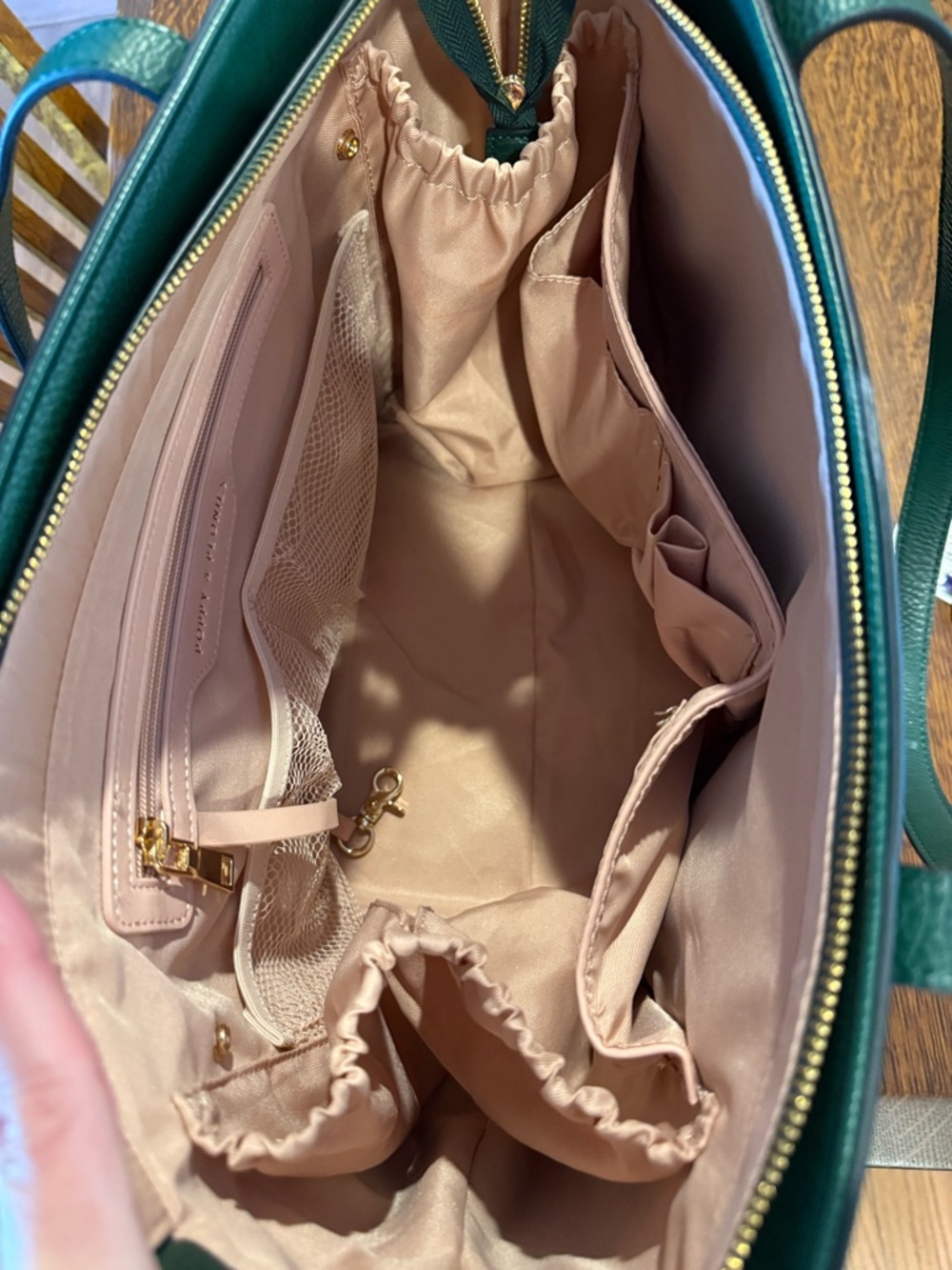 Poppy & Peonies Go-Getter Tote in Heritage Green - Picture 6 of 9